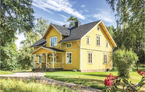 Four-Bedroom Holiday Home in Mullsjo Mullsjö